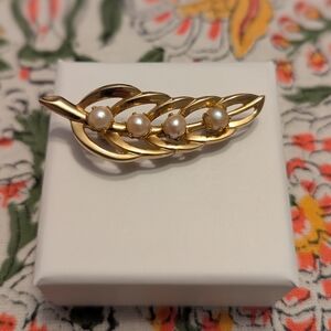 Gold Leaf Brooch with Pearls